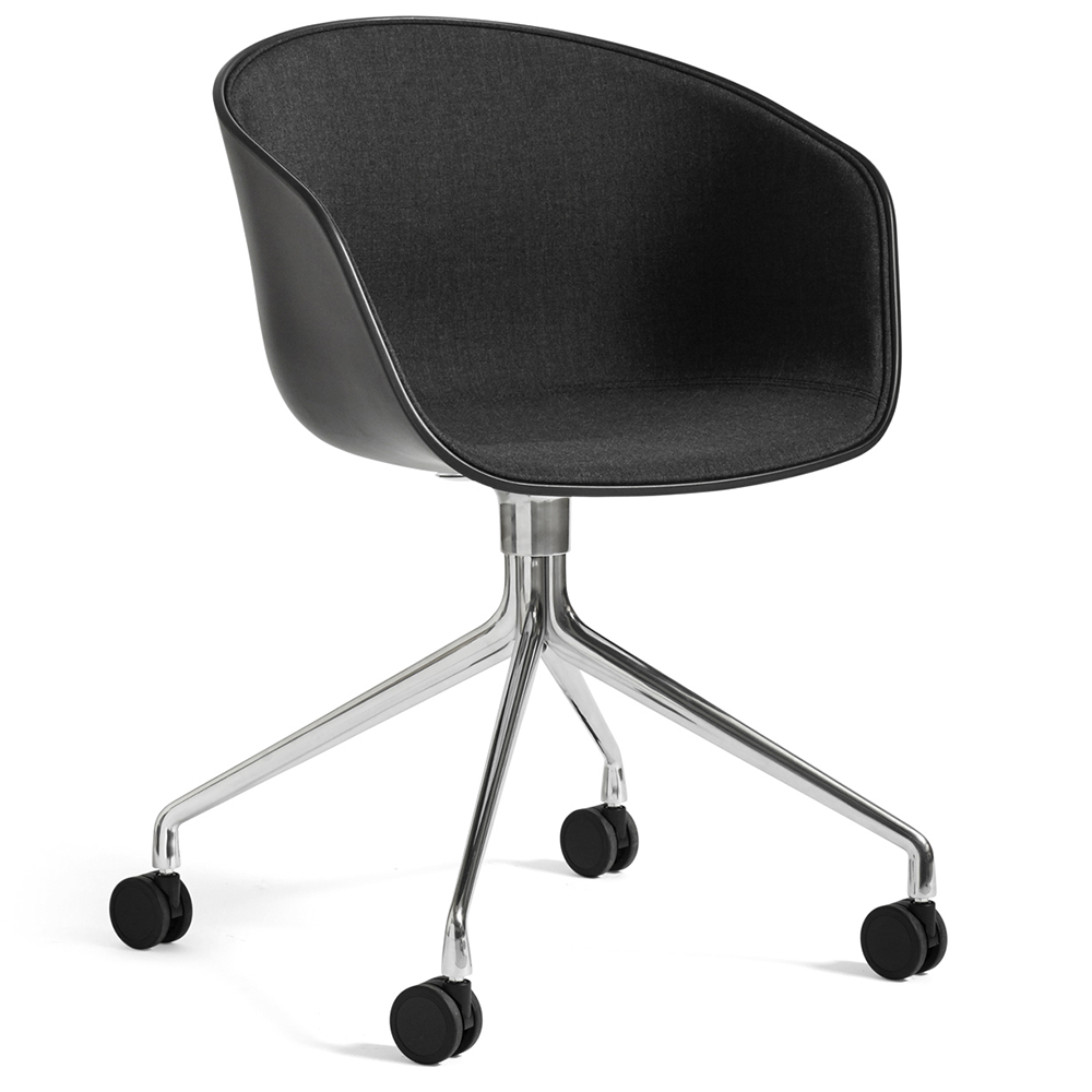 Silla original de diseño AAC 24 tapizado frontal Hay con tapizado frontal para salones.