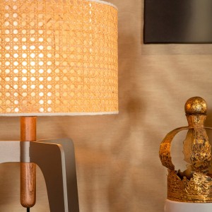 Lámpara sobremesa Klimt de Tonin casa. Muebles modernos de hogar.