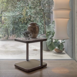 Mesita auxiliar Toledo de Alivar. Muebles modernos italianos. Mesas de diseño exclusivo.