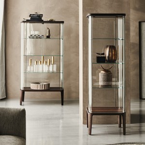 Vitrina Chantal de Cattelan Italia. Vitrinas de diseño moderno italianos.