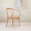 Sillón 030 madera de Ton. Sillones de restaurantes, para variados interiores.