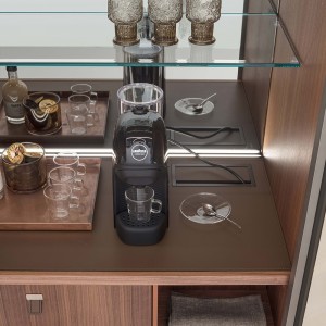 Mueble Bar Bristol madera de Alivar. Muebles elegantes de diseño italiano.