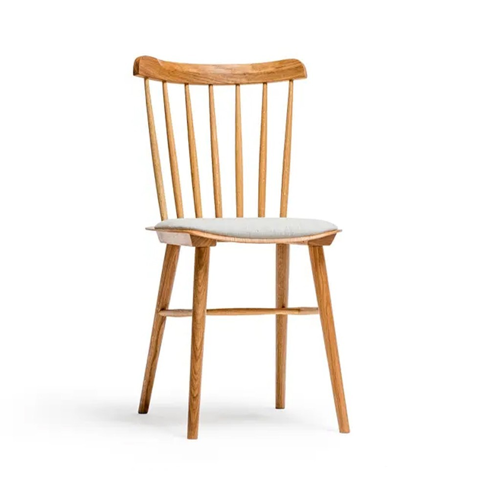 Silla Ironica 035 tapizada de Ton. Sillas restaurantes, de interiores.