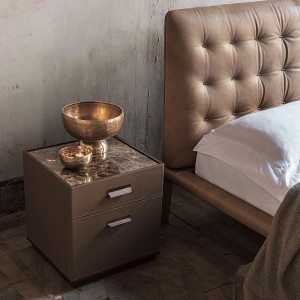 Mesita de noche Skin de Alivar. Muebles modernos italianos. Muebles elegantes de diseño italiano.