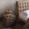Mesita de noche Skin de Alivar. Muebles modernos italianos. Muebles elegantes de diseño italiano.