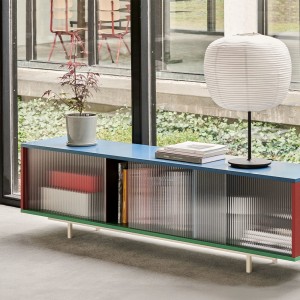 Aparador Colour Cabinet piso vidrio Hay. Diseño de muebles para Interiores.