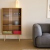 Aparador Colour Cabinet Tall de Hay. Diseño moderno ideal para salones.