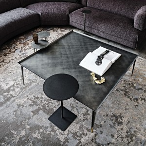 Mesa auxiliar Step de Cattelan Italia. Mesas de diseño. Mesas auxiliares.