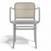 Sillón 811 rejilla 2 de Ton. Sillones de restaurante, para interiores.