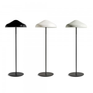 Lámpara pie Pao Steel Hay. Excelente lámpara de LED ideal para salones.