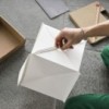 Lámpara sobremesa Paper Cube Hay. Iluminación para espacios interiores.