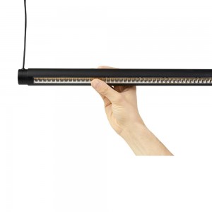 Lámpara suspensión Factor Linear Hay. Diseño original en lámparas de salón.