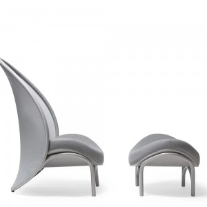 Sillón Lounge Chips tapizado de Ton. Sillones para comedor, interiores.