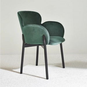 Sillón Ginger_37 de Ton. Sillones para comedor, de variados interiores.