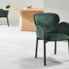 Sillón Ginger_37 de Ton. Sillones para comedor, de variados interiores.