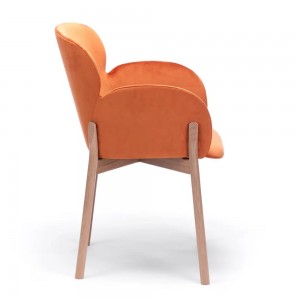Sillón Ginger_37 de Ton. Sillones para comedor, de variados interiores.