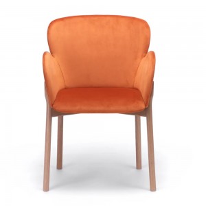 Sillón Ginger_37 de Ton. Sillones para comedor, de variados interiores.