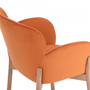 Sillón Ginger_37 de Ton. Sillones para comedor, de variados interiores.