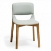 Silla Leaf tapizada de Ton. Sillas para comedor, variedad de interiores.