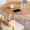 Silla Merano tapizada de Ton. Sillas de restaurantes, para interiores.