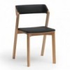 Silla Merano tapizada de Ton. Sillas de restaurantes, para interiores.