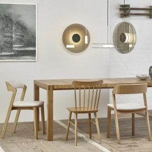 Silla Merano tapizada de Ton. Sillas de restaurantes, para interiores.