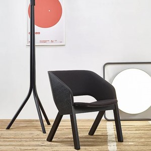 Butaca Lounge Merano de Ton. Sillones de restaurante, para interiores.