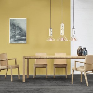 Sillón Moritz de Ton. Sillones de comedor, para inumerables interiores.
