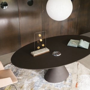 Mesa moderna Clay de cerámica de Desalto. Mesas para comedor de diseño.
