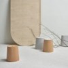 Taburete P.O.V madera de Ton. Taburetes de comedor, para variados interiores.