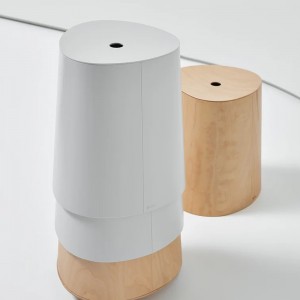 Taburete P.O.V madera de Ton. Taburetes de comedor, para variados interiores.