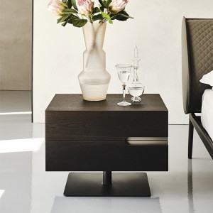 Mesita Ciro de Cattelan Italia. Muebles modernos italianos. Mesas de noches.