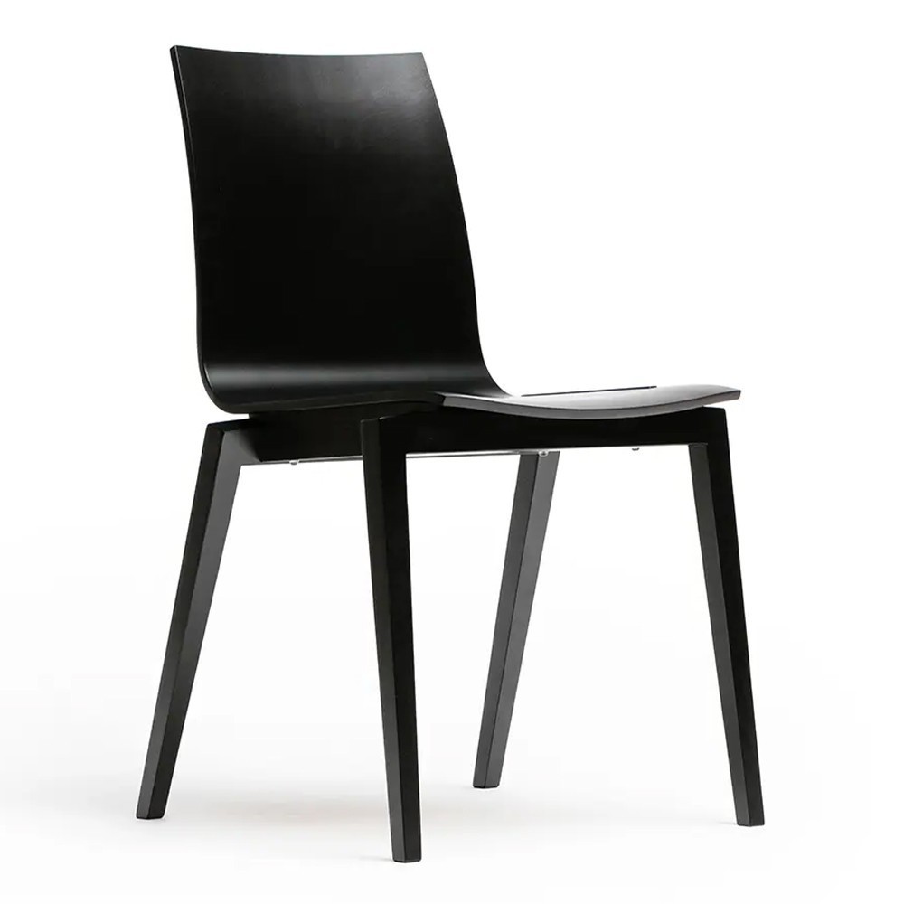 Silla Stockholm bicolor de Ton. Sillas de restaurante, para variados interiores.