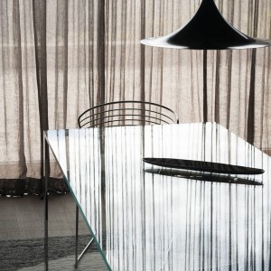 Mesa Liko Glass 404 fija de Desalto. Mesas de cristal de diseño italiano.