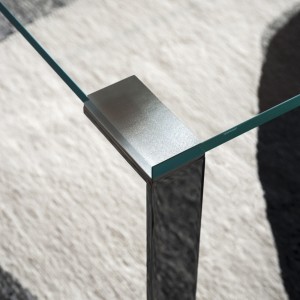 Mesa Liko Glass 404 fija de Desalto. Mesas de cristal de diseño italiano.