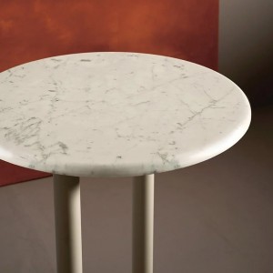 Mesa alta Strong Bistrot Desalto. Mesas de diseño ideal para bar o cafetería.