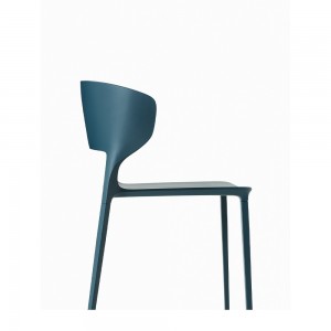 Silla Koki de Desalto. Silla moderna de diseño para ambientes de interior.