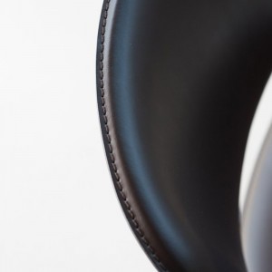 Silla Ply Tapizada Cuero Desalto. Muebles modernos de diseño italiano.