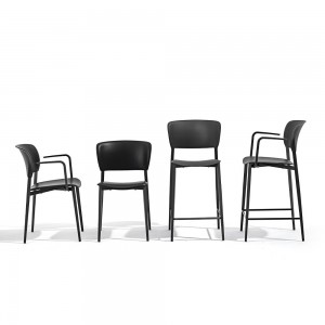 Taburete Ply de Desalto. Muebles de diseño italiano. Sillas modernas.
