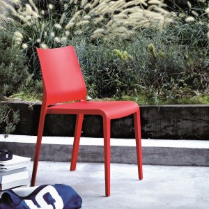Silla Riga de Desalto. Silla apilable de diseño moderno con calidad italiana.