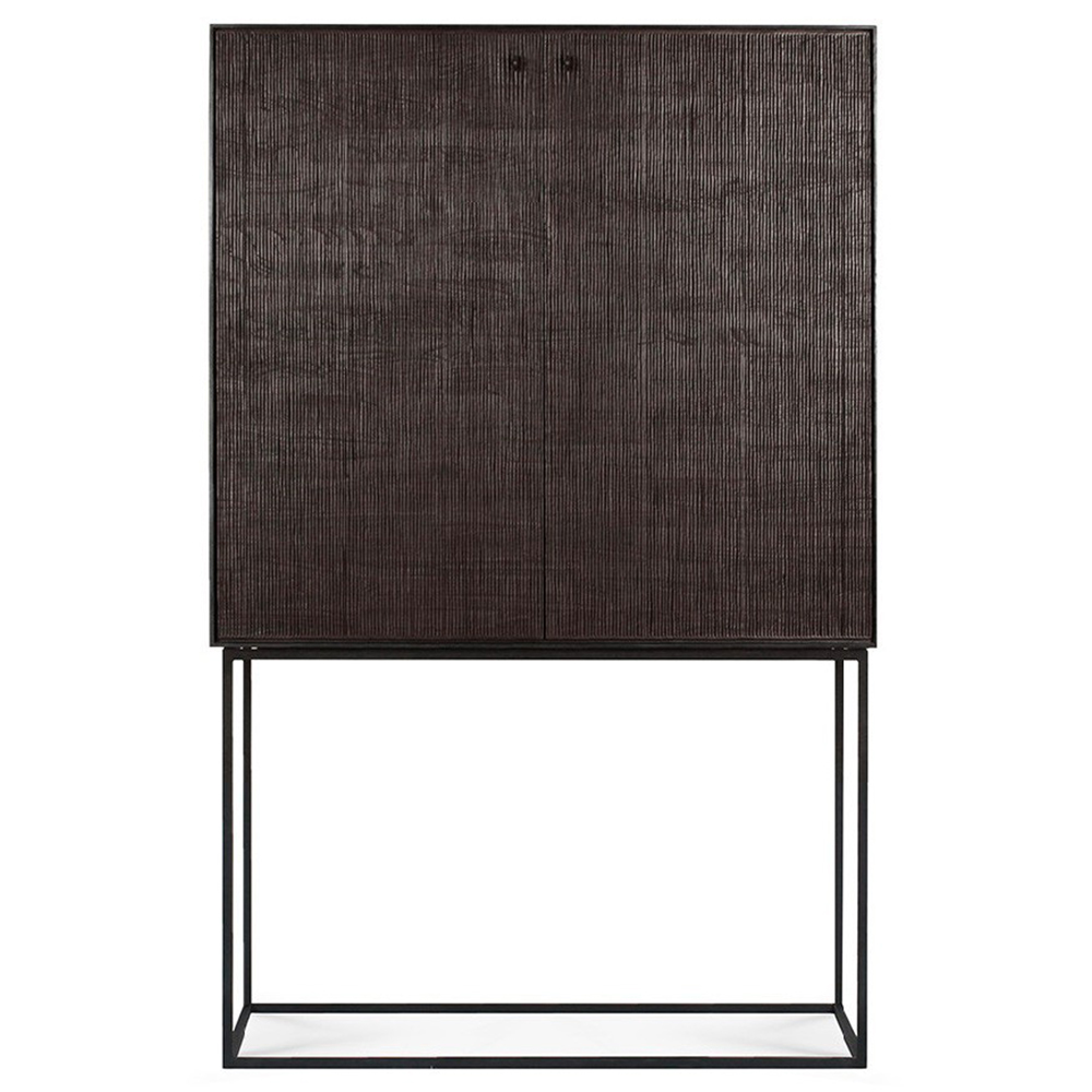 Aparador alto Grooves de Ethnicraft. Muebles modernos macizos. Aparador de salón.