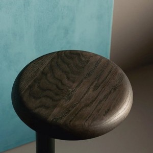Taburete alto Strong Desalto. Muebles originales para salones. Diseño italiano.