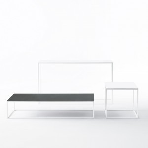 Mesa Auxiliar Helsinki de Desalto. Mesa rincón o lateral diseño italiano.