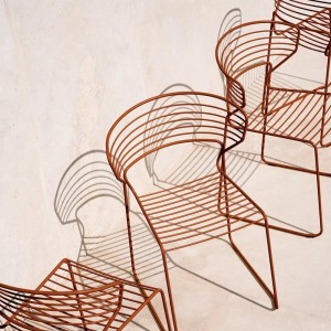 Silla Koki Wire Outdoor Desalto. Silla moderna ideal para jardines o terrazas.