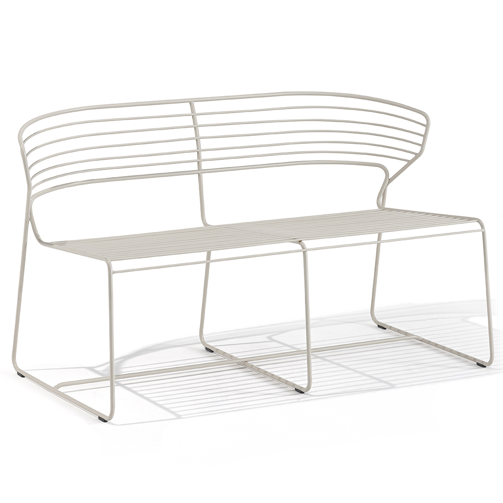 Sofá Koki Wire Outdoor Desalto. sofá doble de diseño original para terraza.