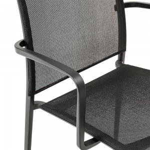 Silla original Sand Light Outdoor de Desalto. Silla ideal para jardines.