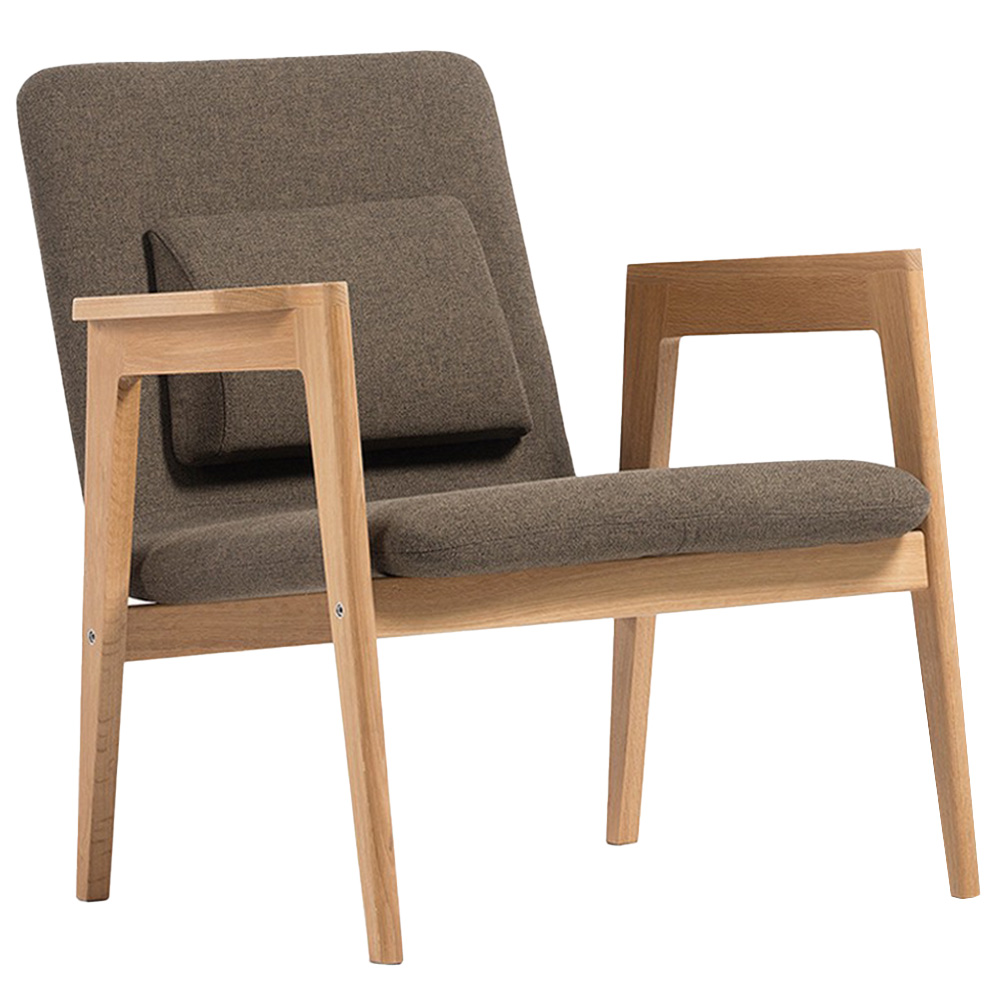Butaca de madera Danesa de Mobles 114. Butaca de diseño ideal para salones.
