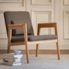 Butaca de madera Danesa de Mobles 114. Butaca de diseño ideal para salones.