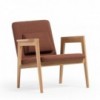 Butaca de madera Danesa de Mobles 114. Butaca de diseño ideal para salones.