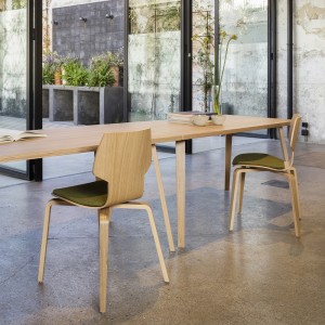 Silla Gràcia Wood textil Mobles 114. Diseño único para comedor o contract.